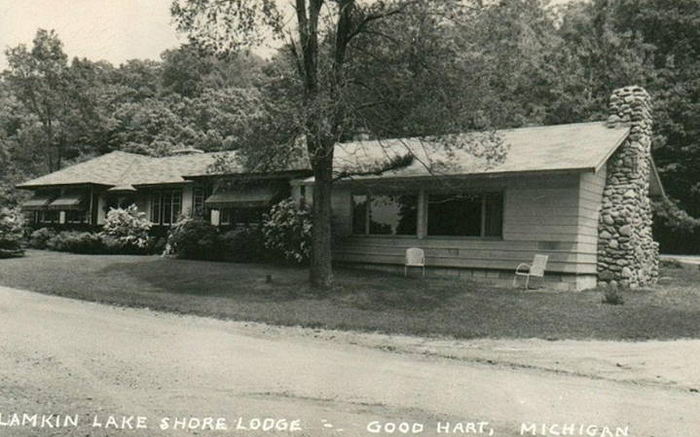 Lamkin Lake Shore Lodge - Old Postcard